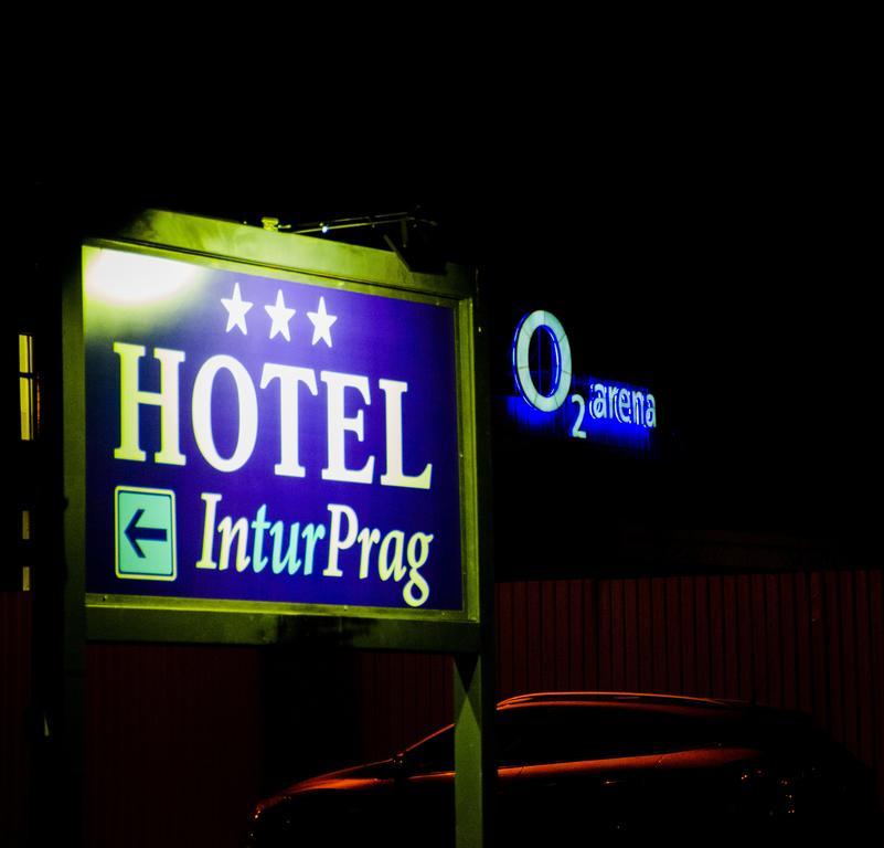 Hotel Inturprag Exterior photo
