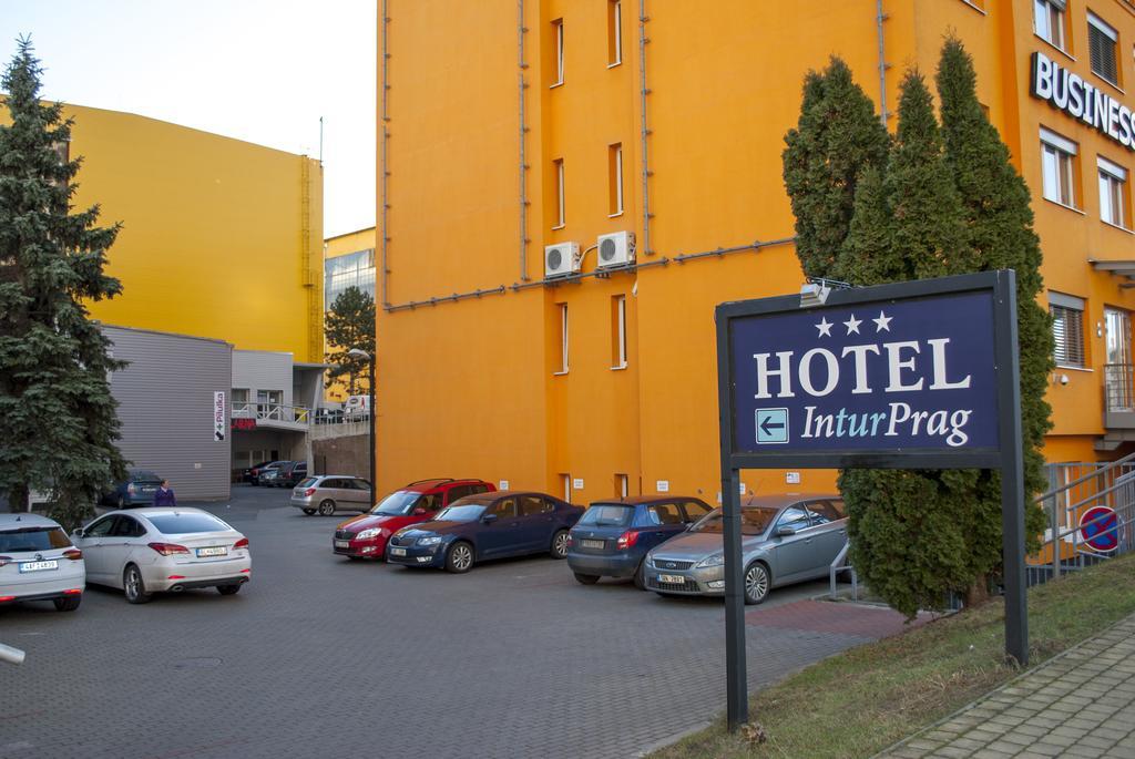 Hotel Inturprag Exterior photo